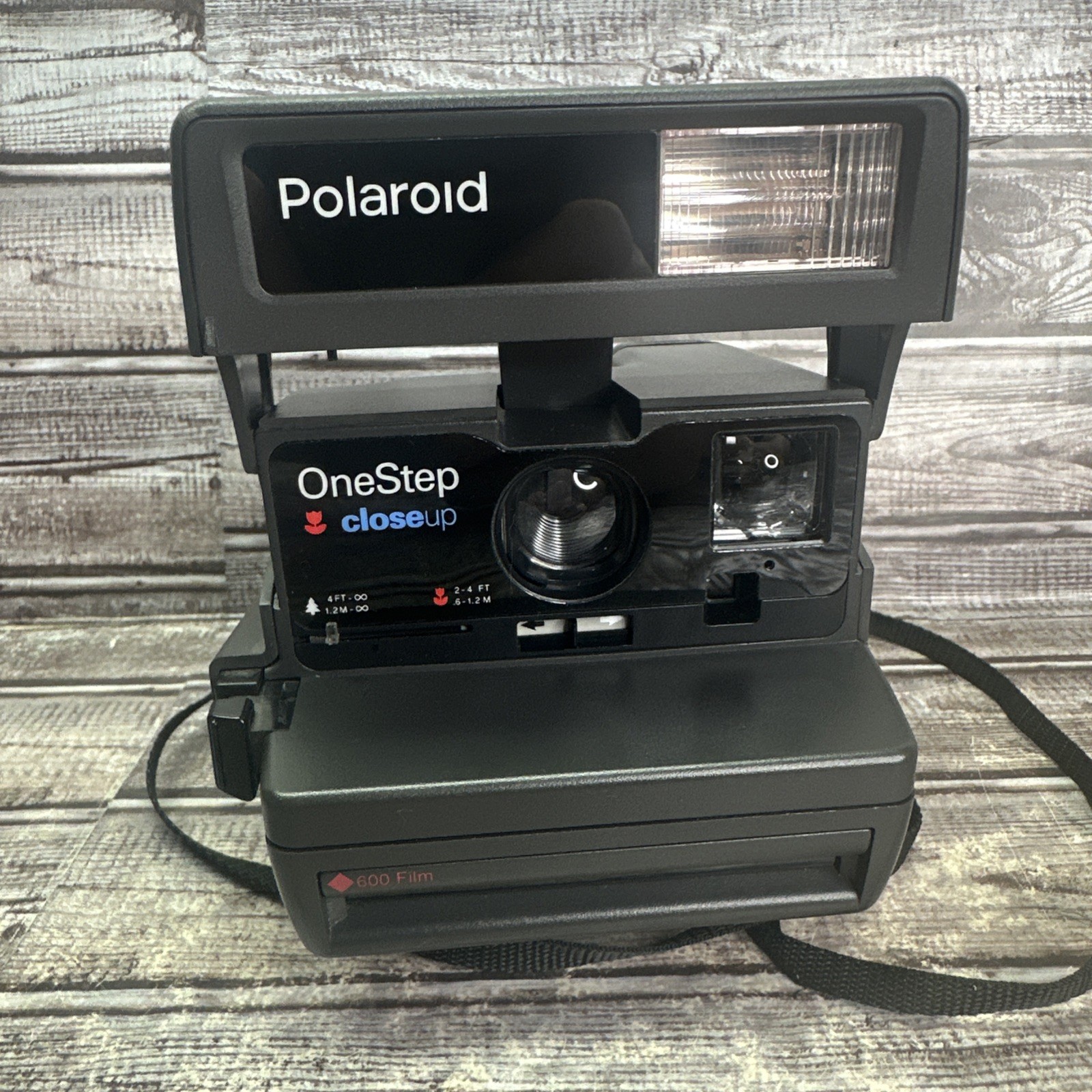 Vintage Polaroid OneStep Closeup Instant Camera 600 Plus  Film UNTESTED