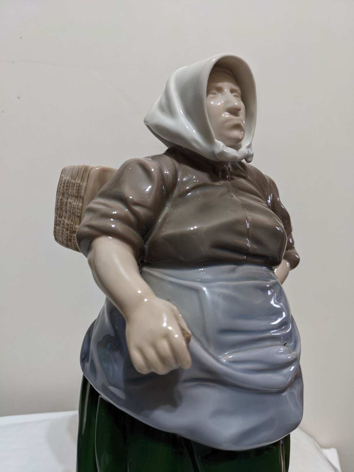Large 1915s Antique Denmark Bing & Grondahl Fisherwoman Porcelain Figurine Rare