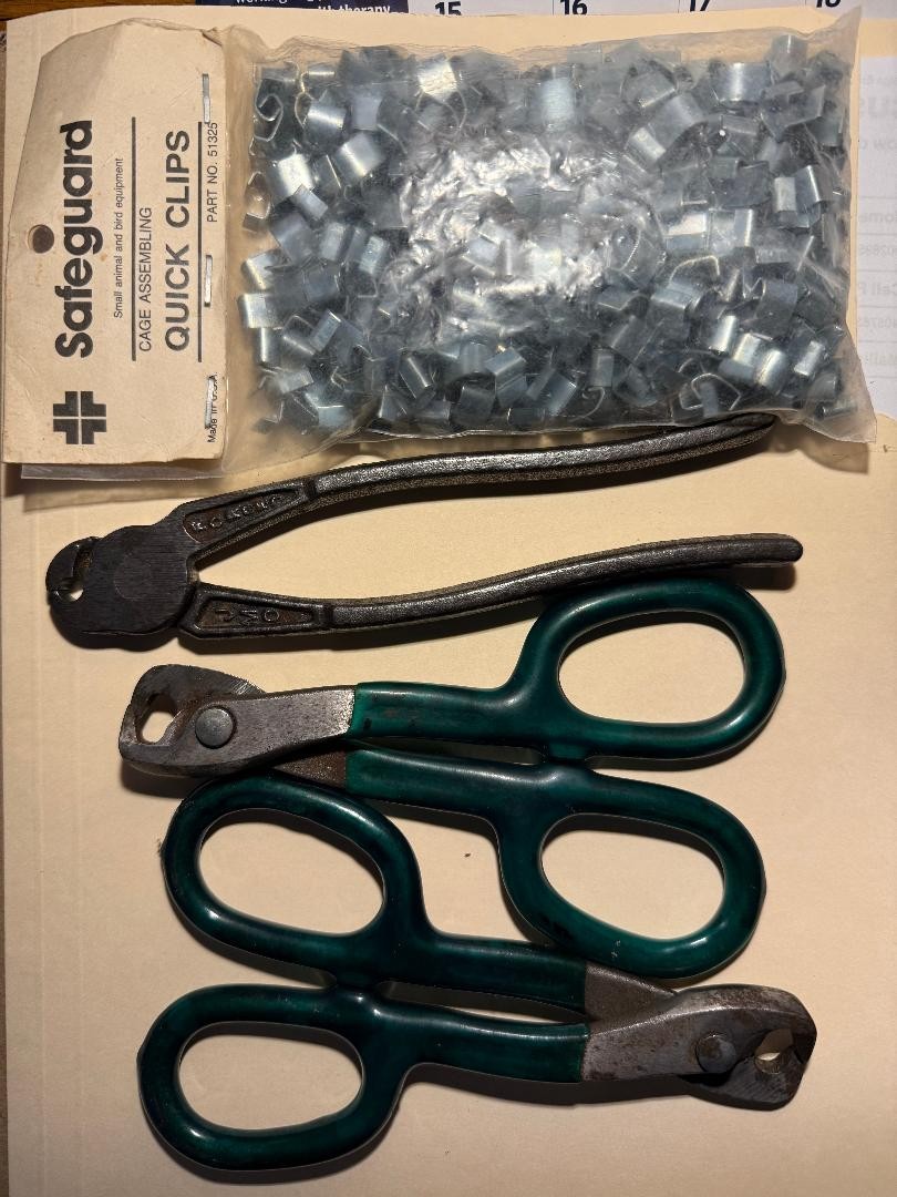 500 SAFEGUARD Cage J Clips + 1 FORGED clip plier + 2 Forged Clip Remover Pliers