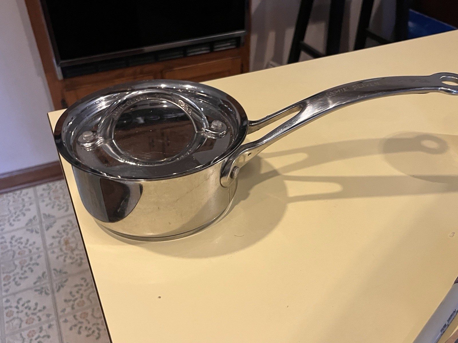 Jamie Oliver Professional Series 1 Quart Saucepan Very Good Condition With Lid