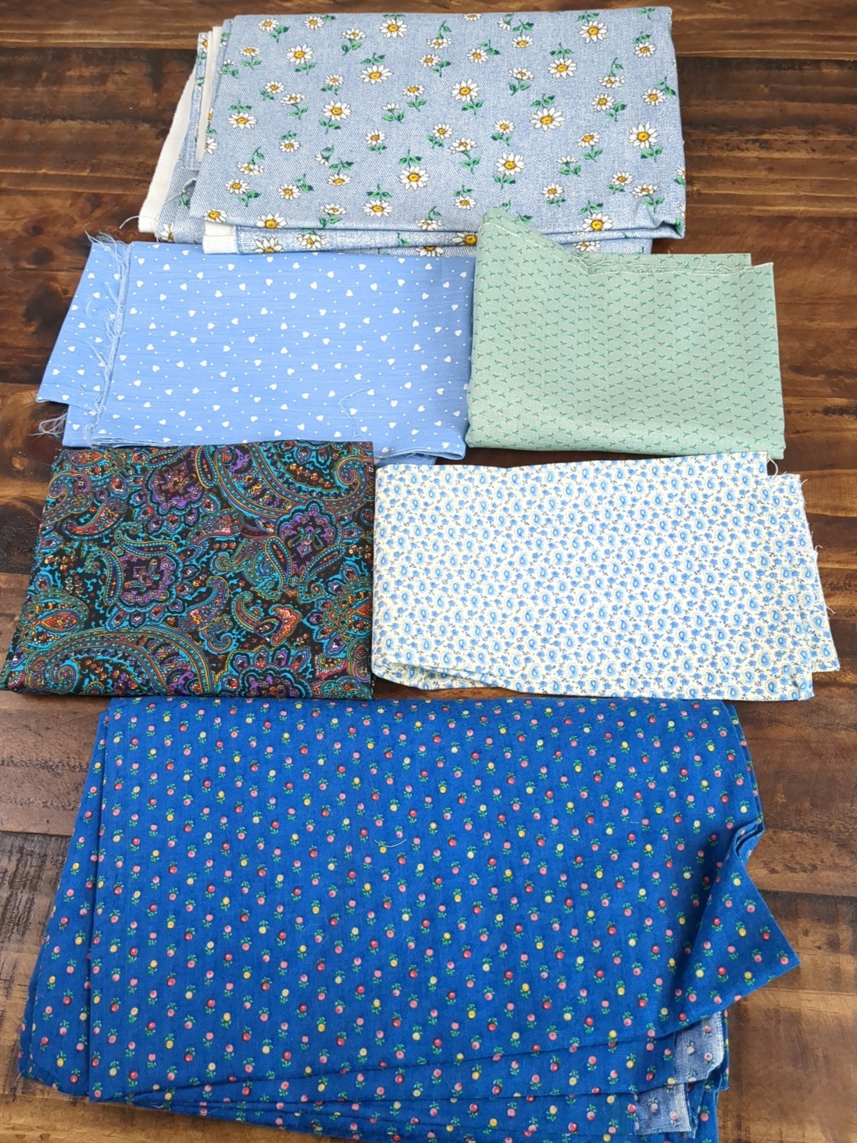 Lot of Fabric, flowers, hearts, paisley, blue and green, 2lb 1oz