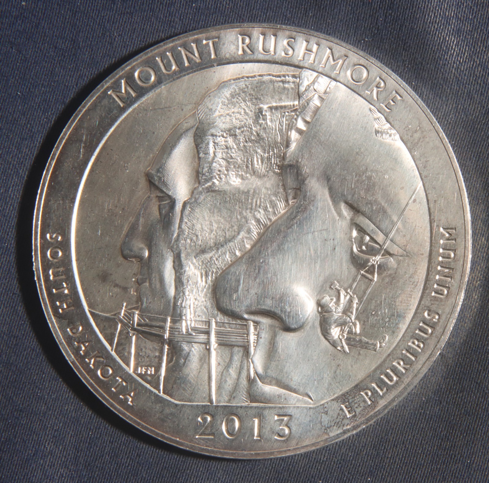 2013 Mt. Rushmore 5 OZ ATB .999 Silver Round Lot 061030