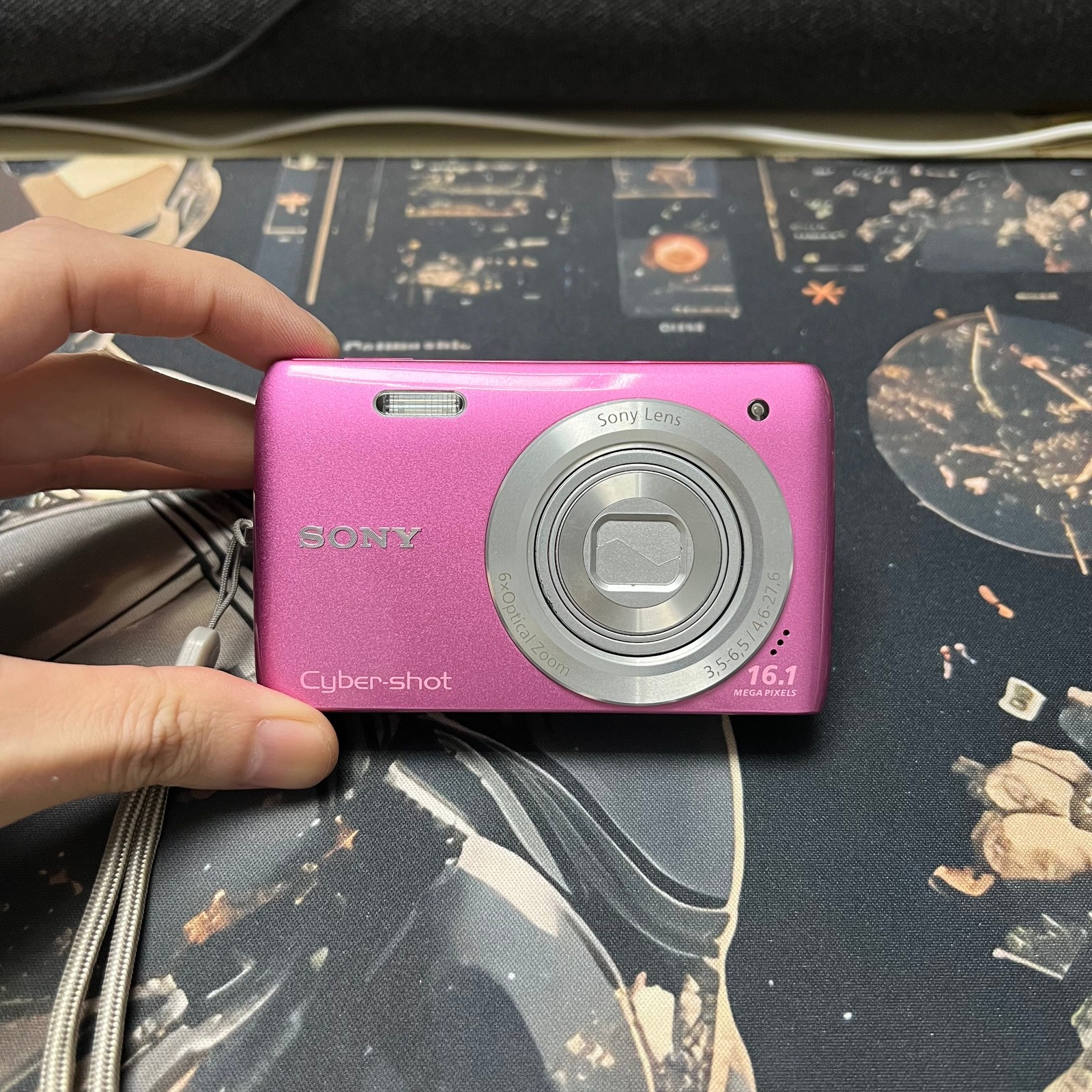 Sony Cyber Shot DSC-W670 4x Digital Zoom 16.1MP Camera Pink 95% NEW English
