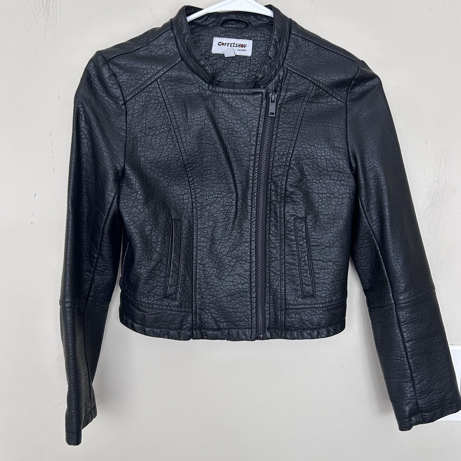 Coffeshop kids Black TexturedLeather biker cropped Jacket with zipper. Sz M