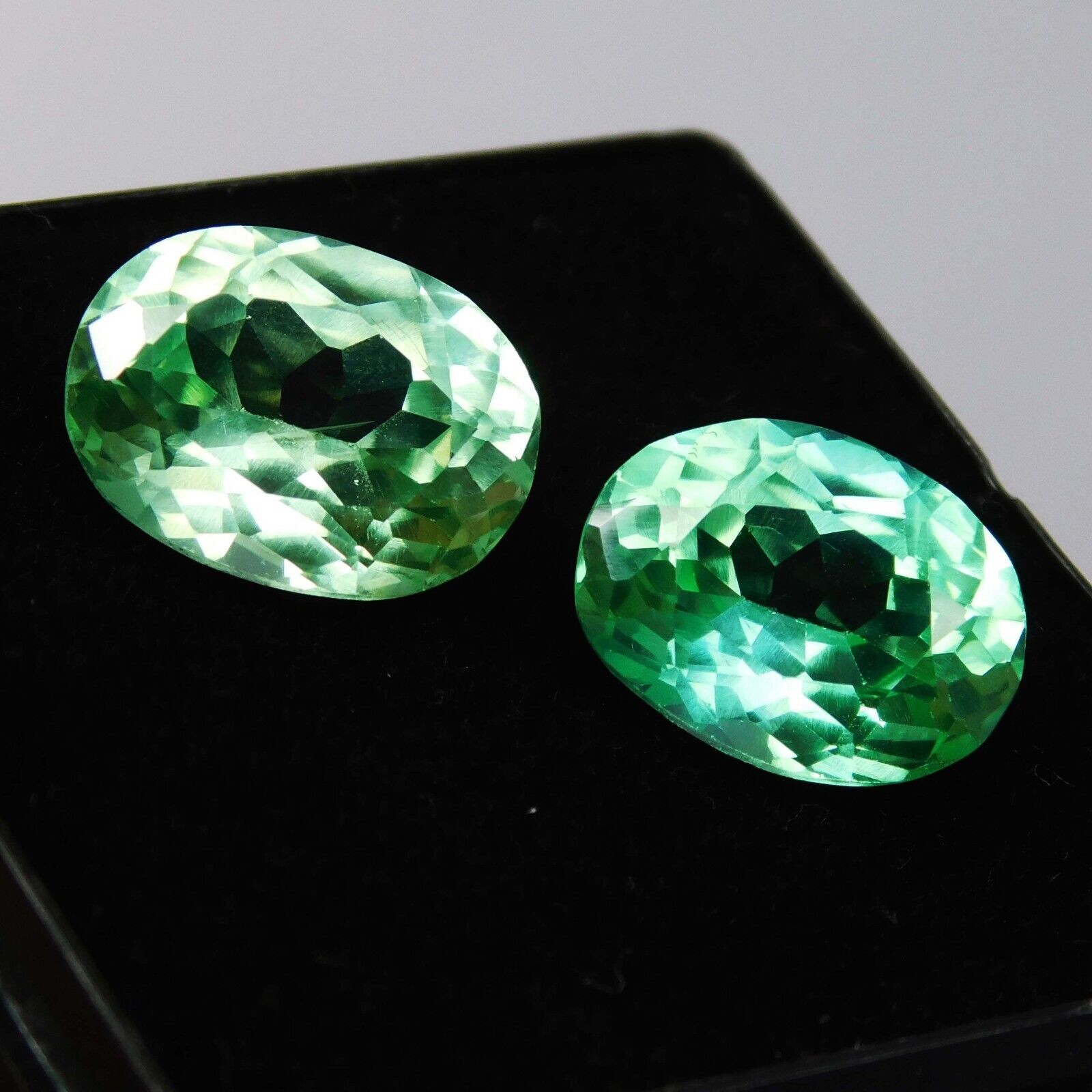 16.80 Ct Natural CEYLON SAPPHIRE Oval Bluish Green CERTIFIED Loose Gemstone Pair