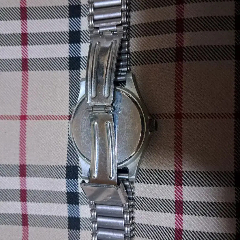 Scorpion Men's Metal Watch with Loose Backing, Needs Adjustment