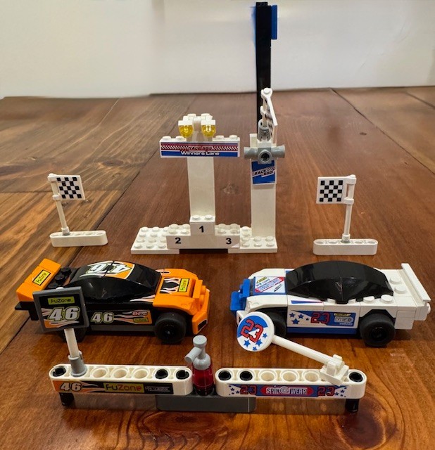Lego 8125 - Tiny Turbo Racers -Manual included, No Pit Stop Mat
