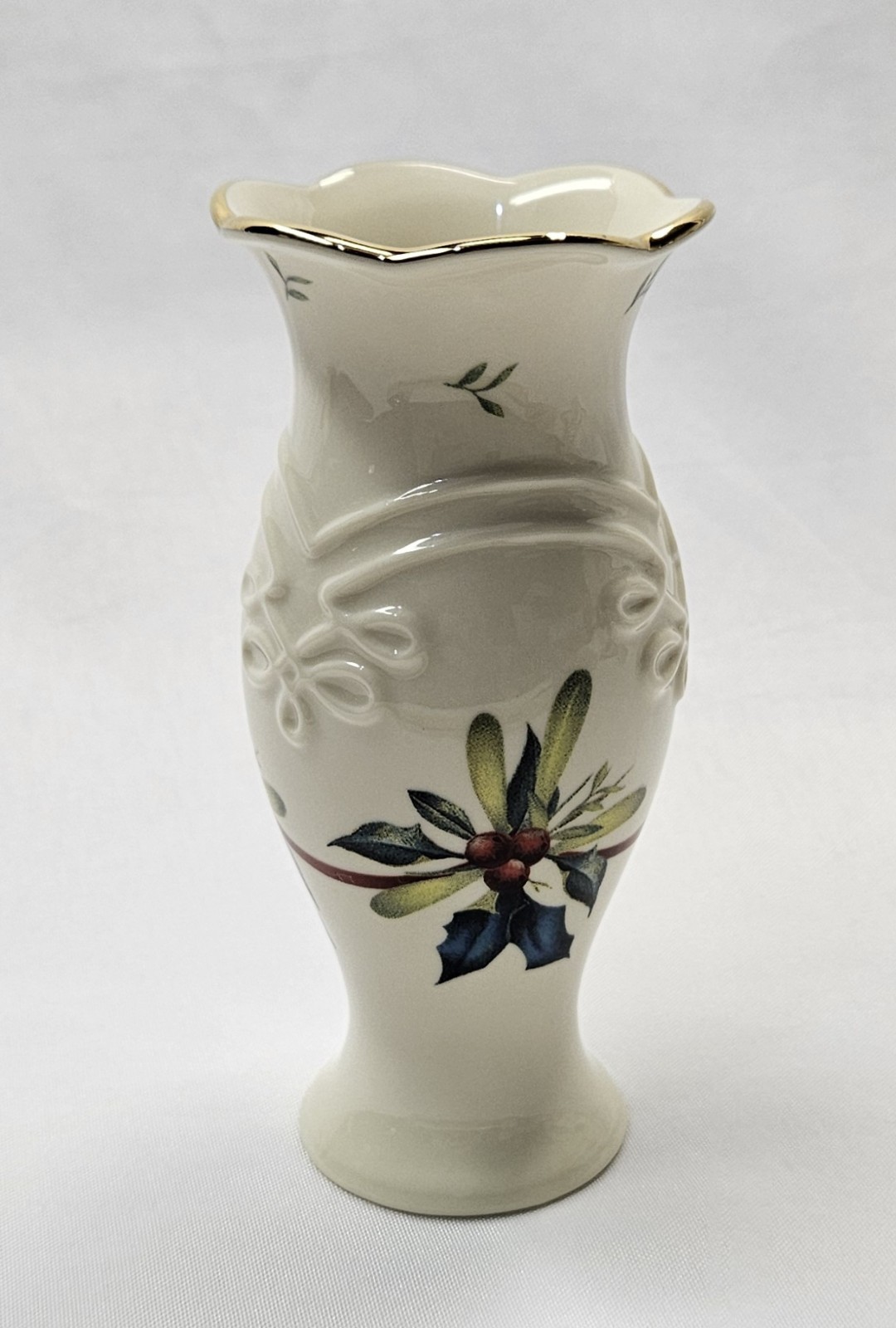 Vintage Lenox Winter Greetings Bud Vase Holly Berries Christmas Table Decor 5"