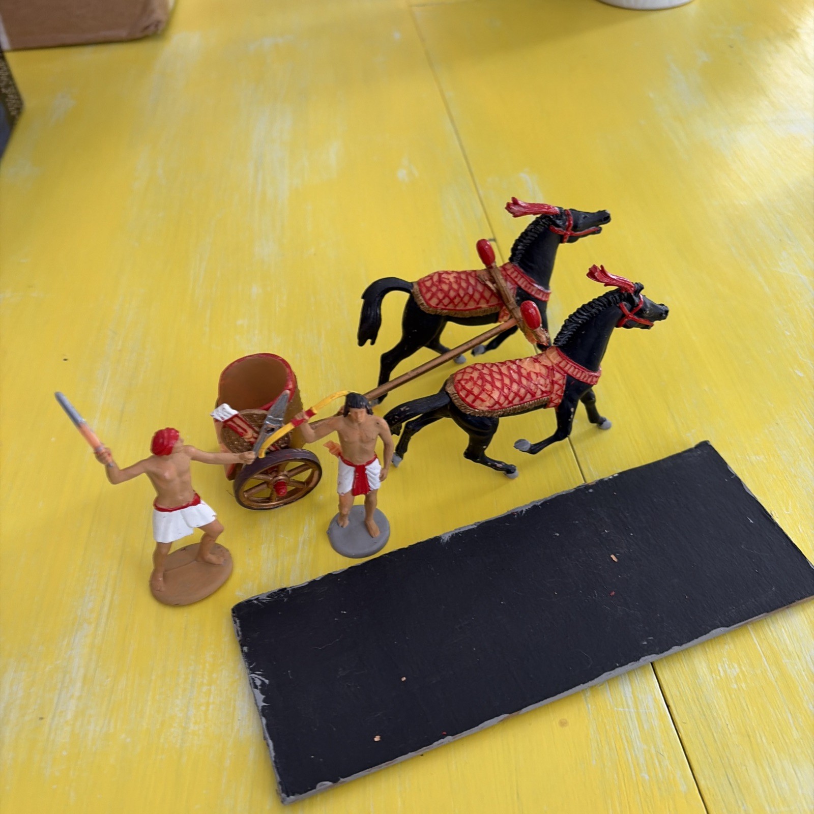 VTG Plastic Egyptian Toy Soldier Chariot 2 Warriors Approx 3"H