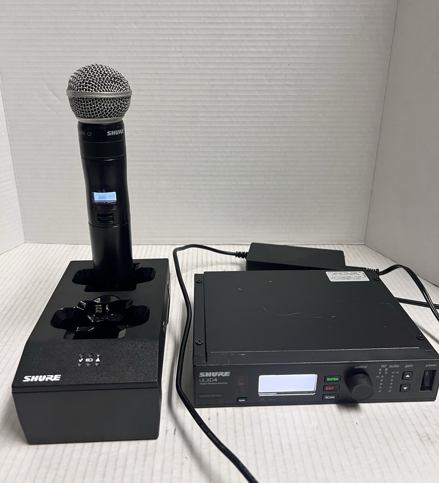 Shure ULXD2 H50 Digital Wireless Microphone System with SM58 534-598 MHz