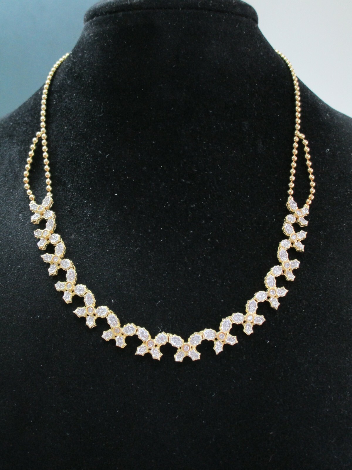 Round Diamond X Necklace 18Kt Yellow Gold 1.06Ct 16"