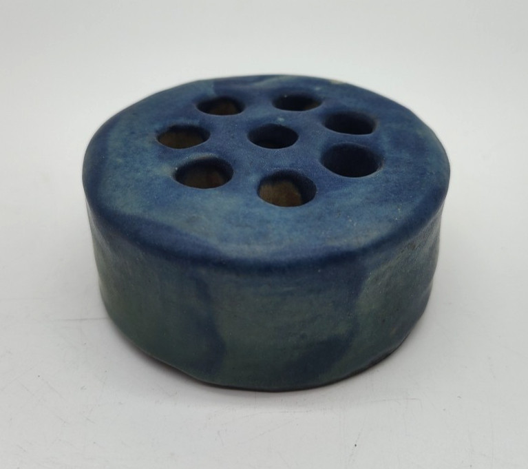 Vintage Zane Ware Peters And Reed Pottery Blue Green 8 Hole 2 5/8" Flower Frog