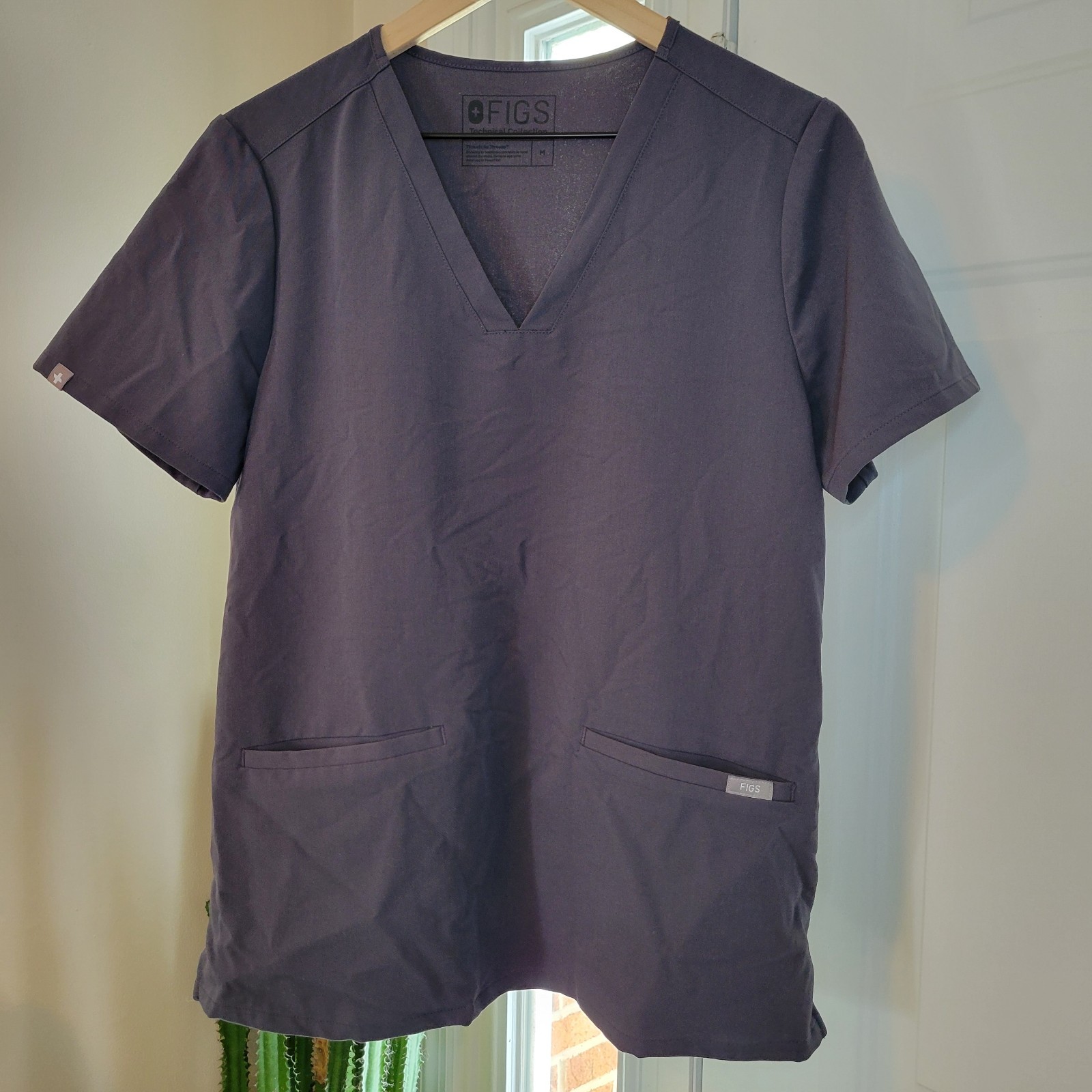 FIGS Casma Three Pocket Grey Charcoal Technical Collection Scrub Top, Size M