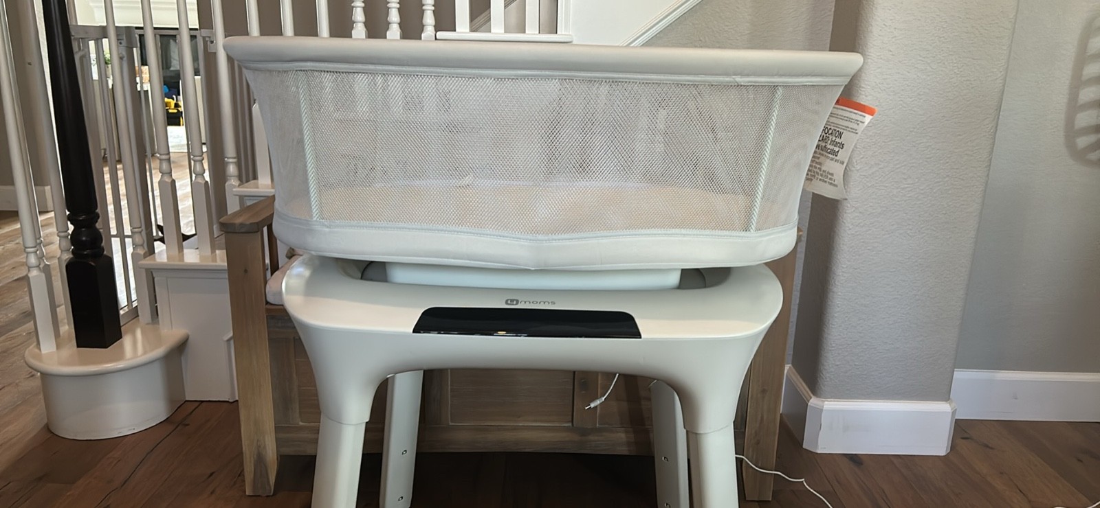 4moms Mamaroo Sleep Bassinet Calms and Soothes - White