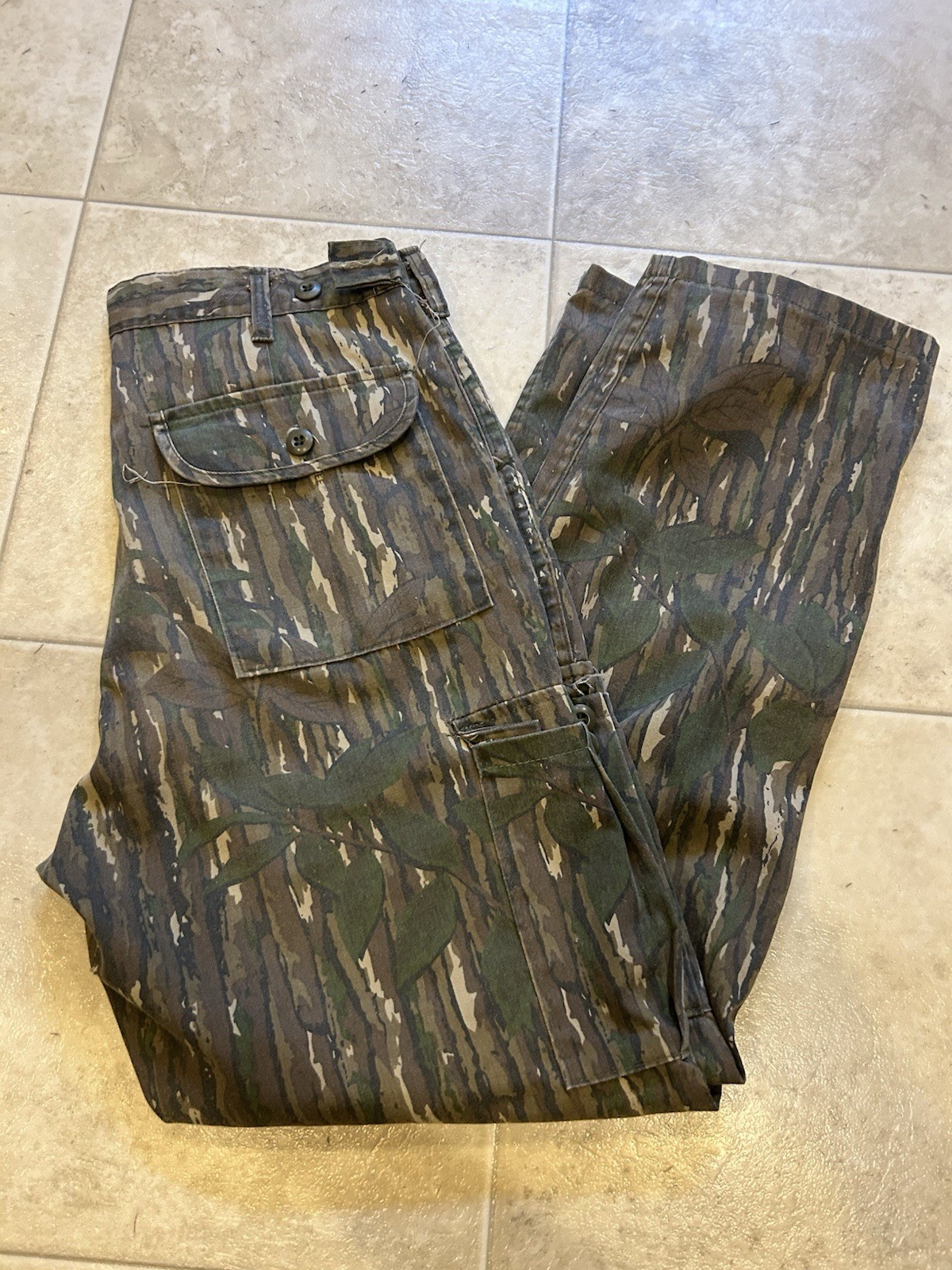 Vintage Realtree Saftbak Camouflage Cargo Adjustable Hunting Pants 34x30
