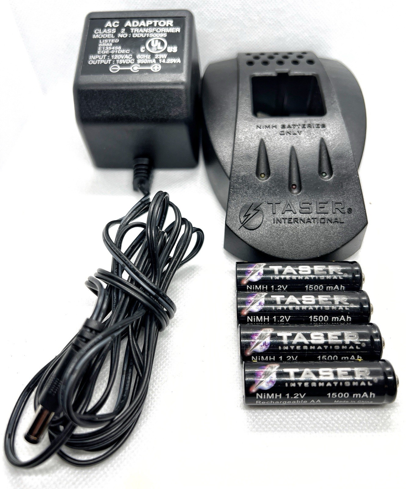 Original TASER M26 Charging Station w/ 4 OEM TASER Rechargeable AA Batteries B3