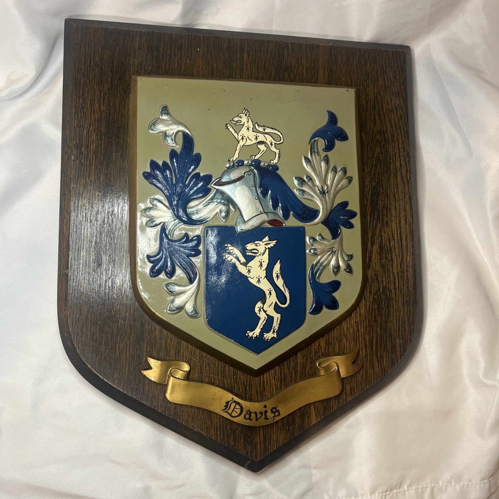 Vintage Davis Family Crest Coat of Arms Wood Plaque Made England/Great Britain