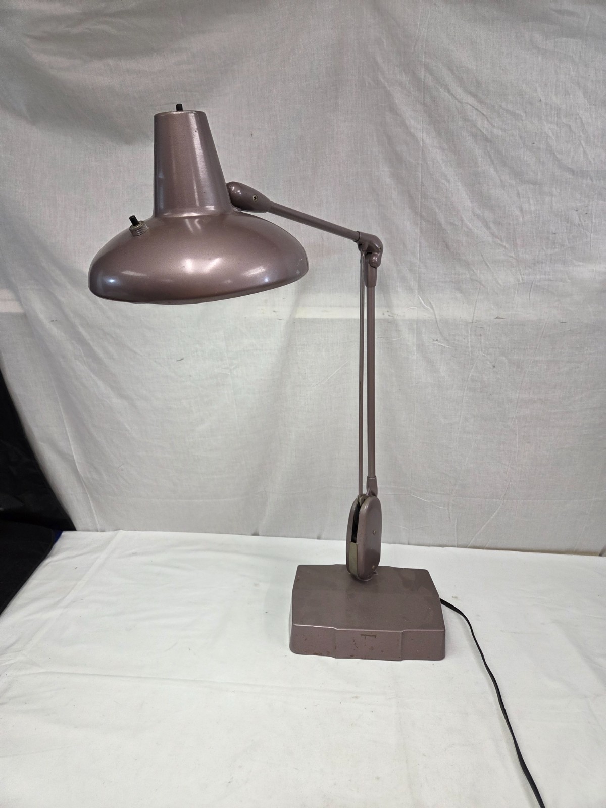 Dazor Floating Fixture Drafting RARE ROUND 2 Bulb Desk With Base Mod # 2C-2324
