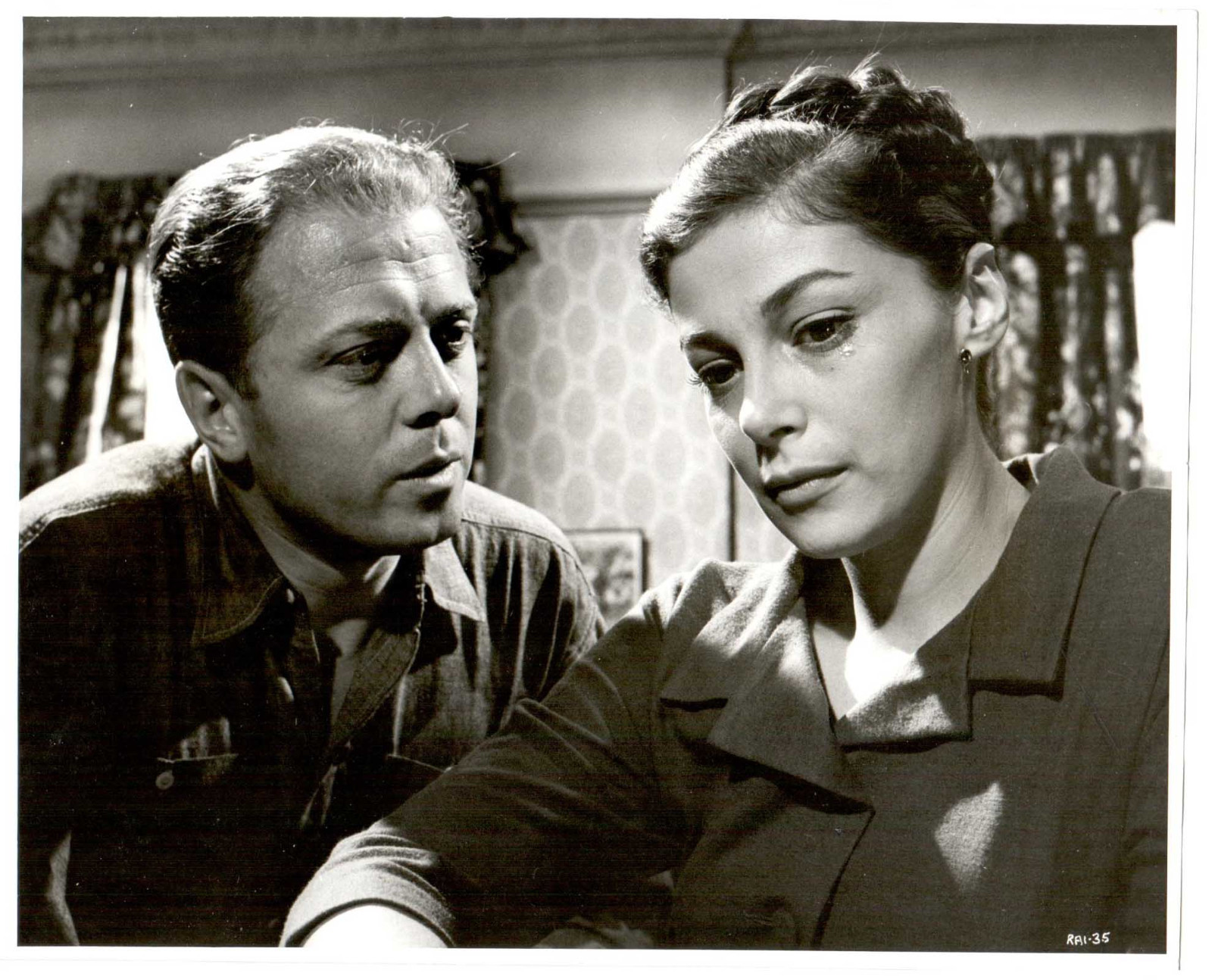 Original Press Photo of R. Attenborough and P. Angeli ( YS )