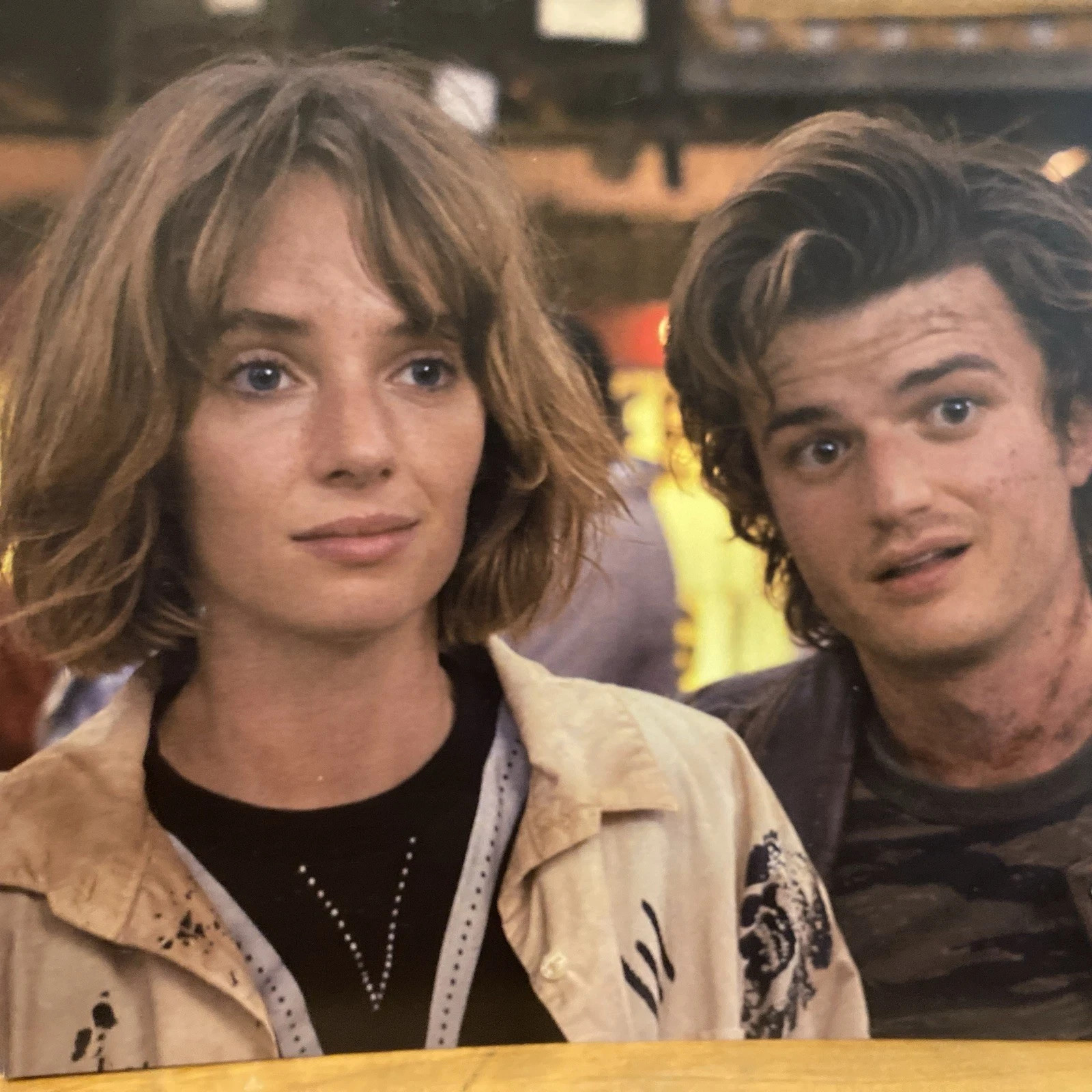 Maya Hawke and Joe Keery 8x10 Photo – Stranger Things