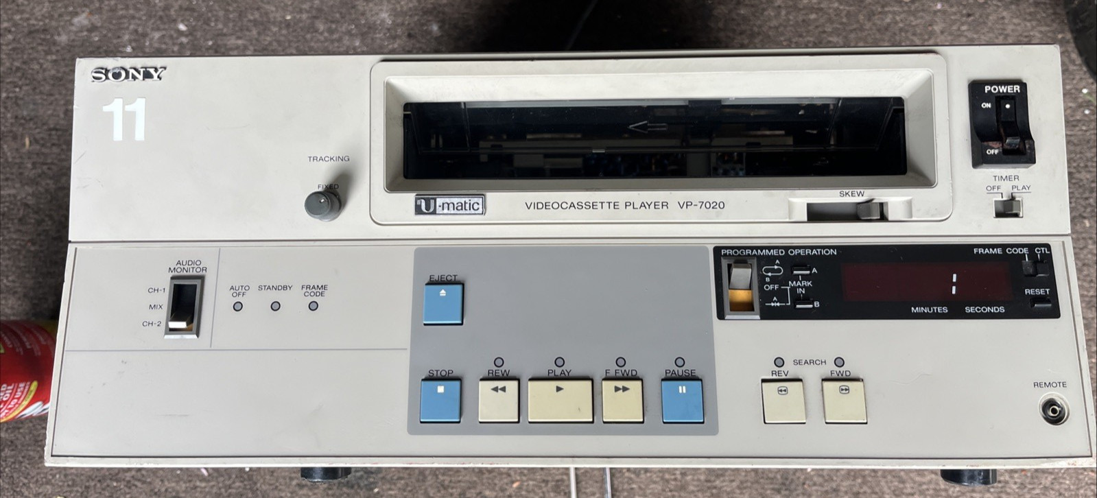 Vtg SONY VP-7020 U-Matic 3/4" Professional  Video Cassette Deck Player UNTESTED