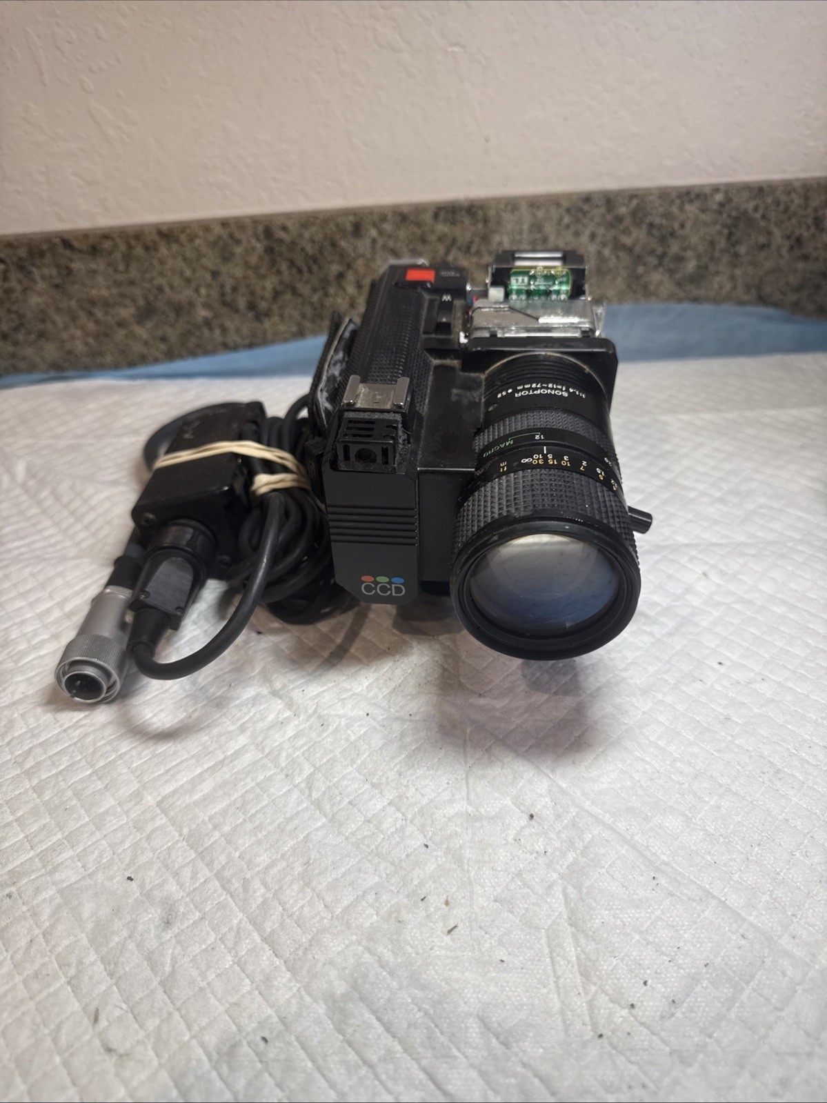 Vintage Sony Color Video Camera CCD-G5 Electronic Viewfinder 6:1 Power Zoom