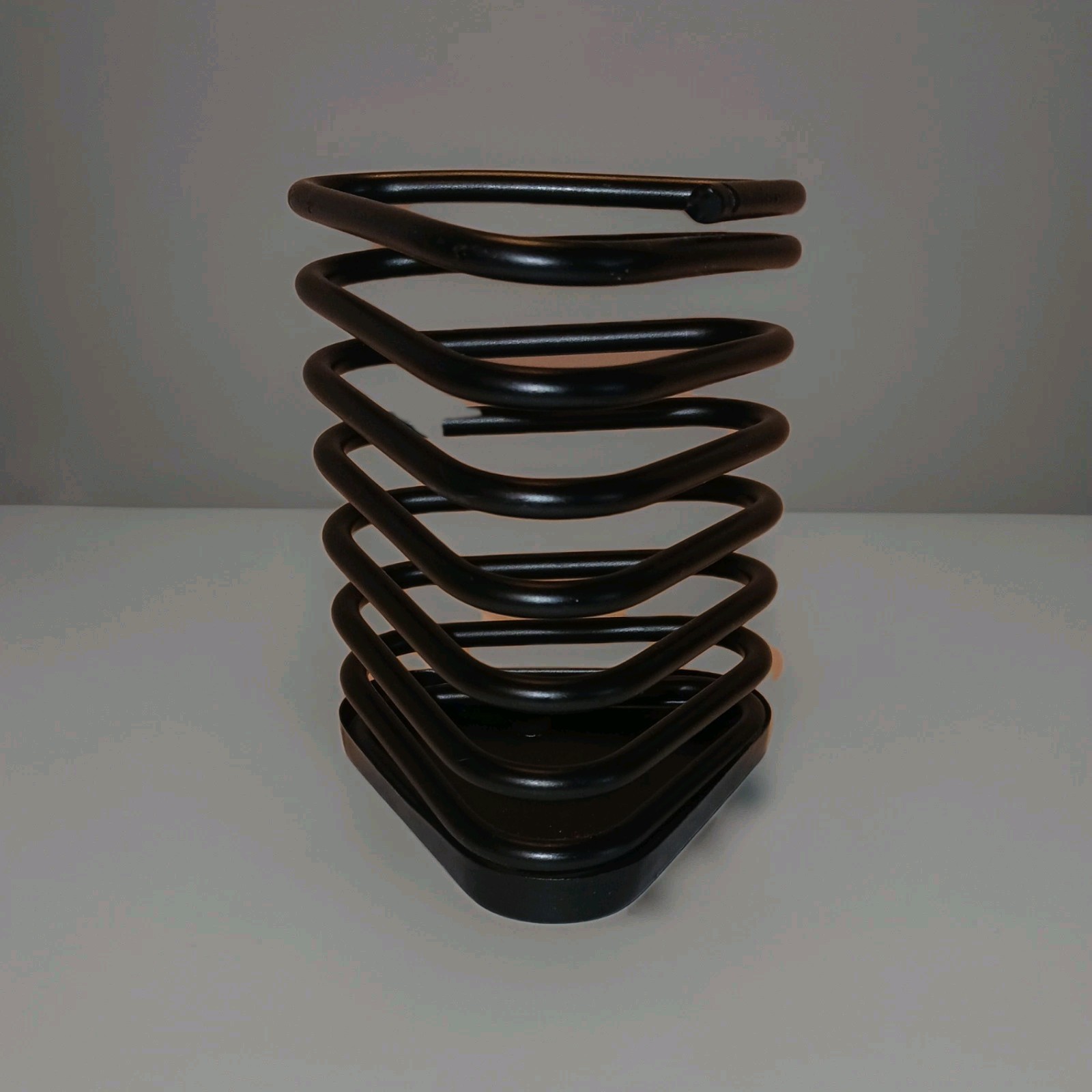 Vtg 1996 Desk Accessory Furio Coil Pen Pencil Cup Metal Black 4.5”H Triangle