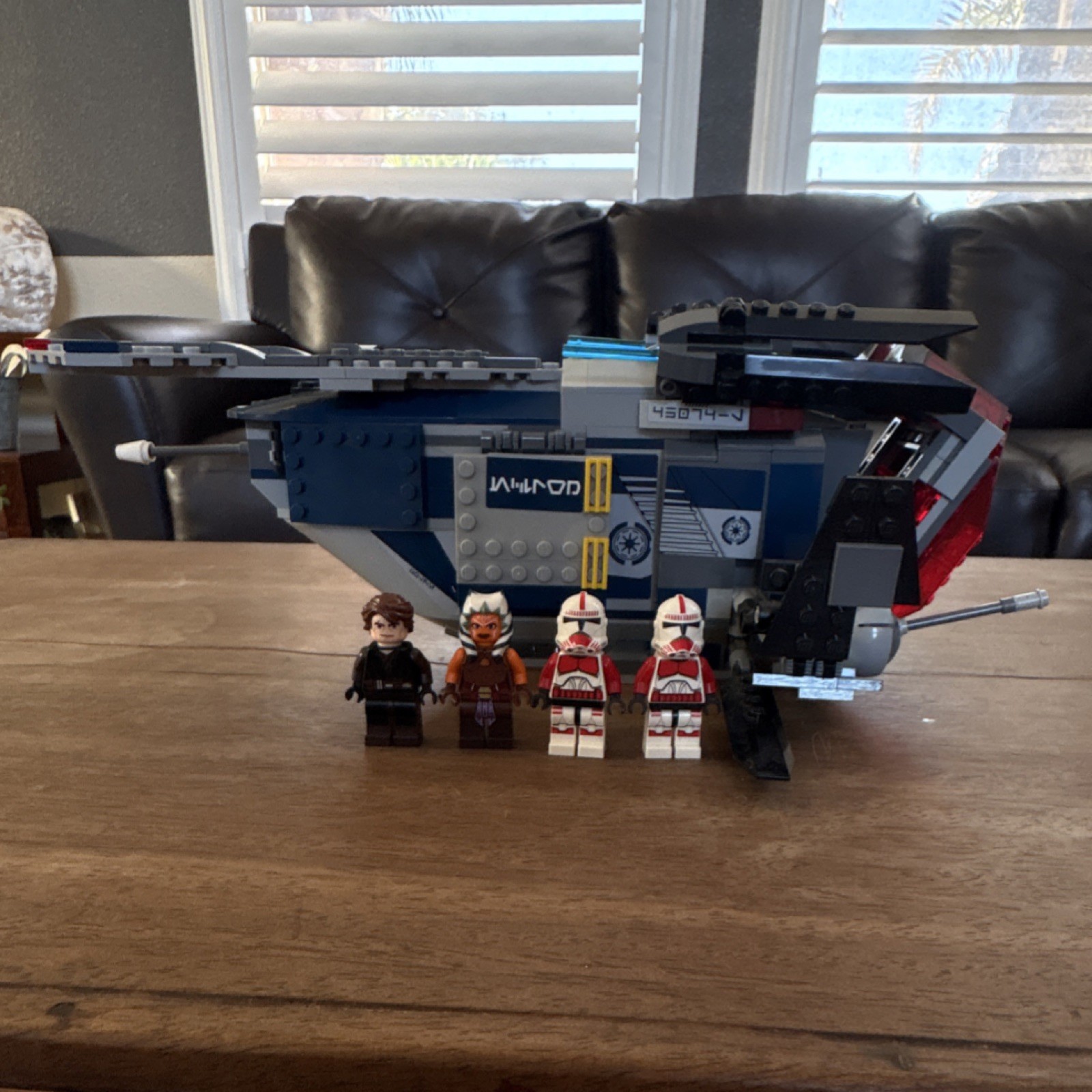 LEGO Star Wars Coruscant Police Gunship 75046  No box, All figures, Instructions