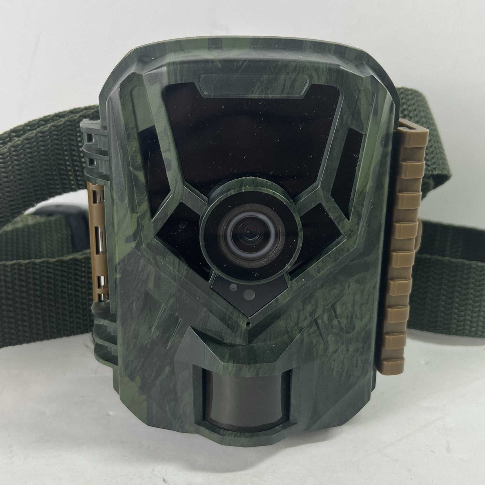 Coleman CHD200 Trail 20.0-Megapixel 1080p HD Camera