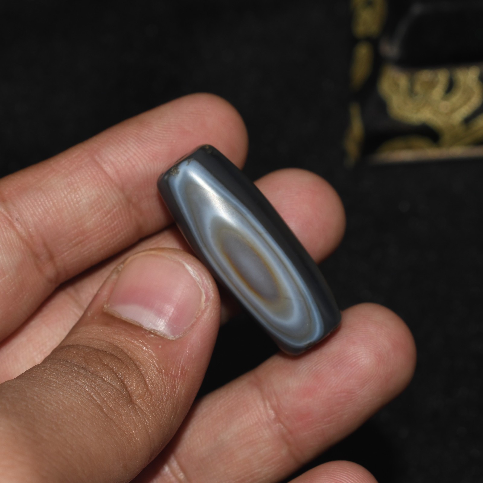 Big Antique Old Central Asian Banded Agate Stone Bead with Eye in good Condition