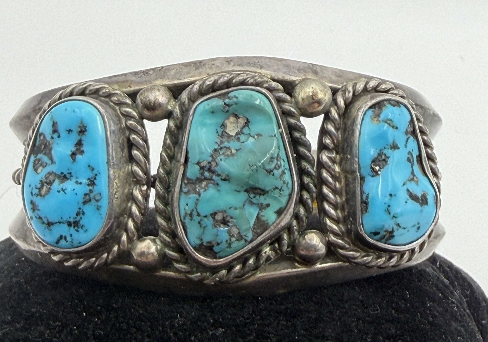 JS James Shay Navajo 47g Turquoise Sterling Silver 3 Stone Bracelet