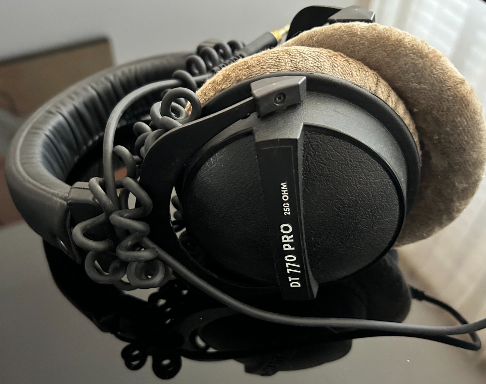 beyerdynamic DT 770 PRO 250 Ohm Over-Ear Studio Headphones - Black (459046)