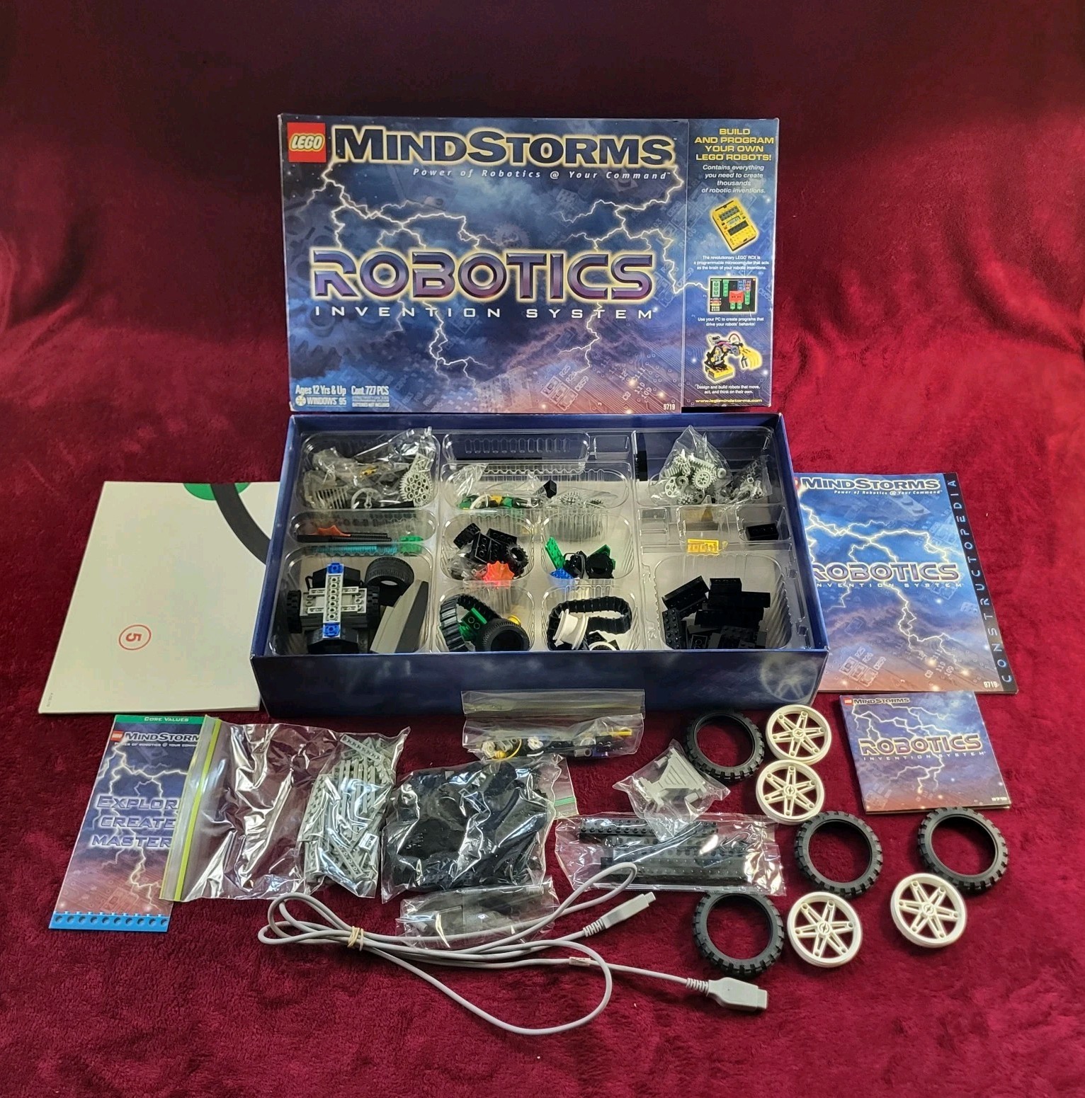 LEGO MINDSTORMS: Robotics Invention System (9719) Manuals & some unopened Packs