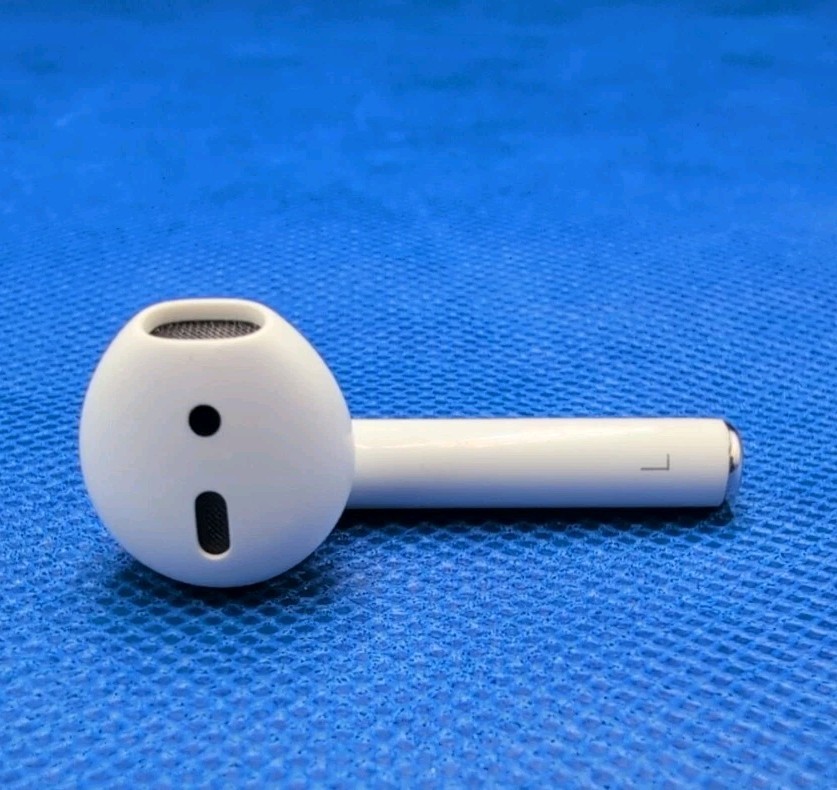 Apple AirPods 2nd Gen LEFT Earbud A2031