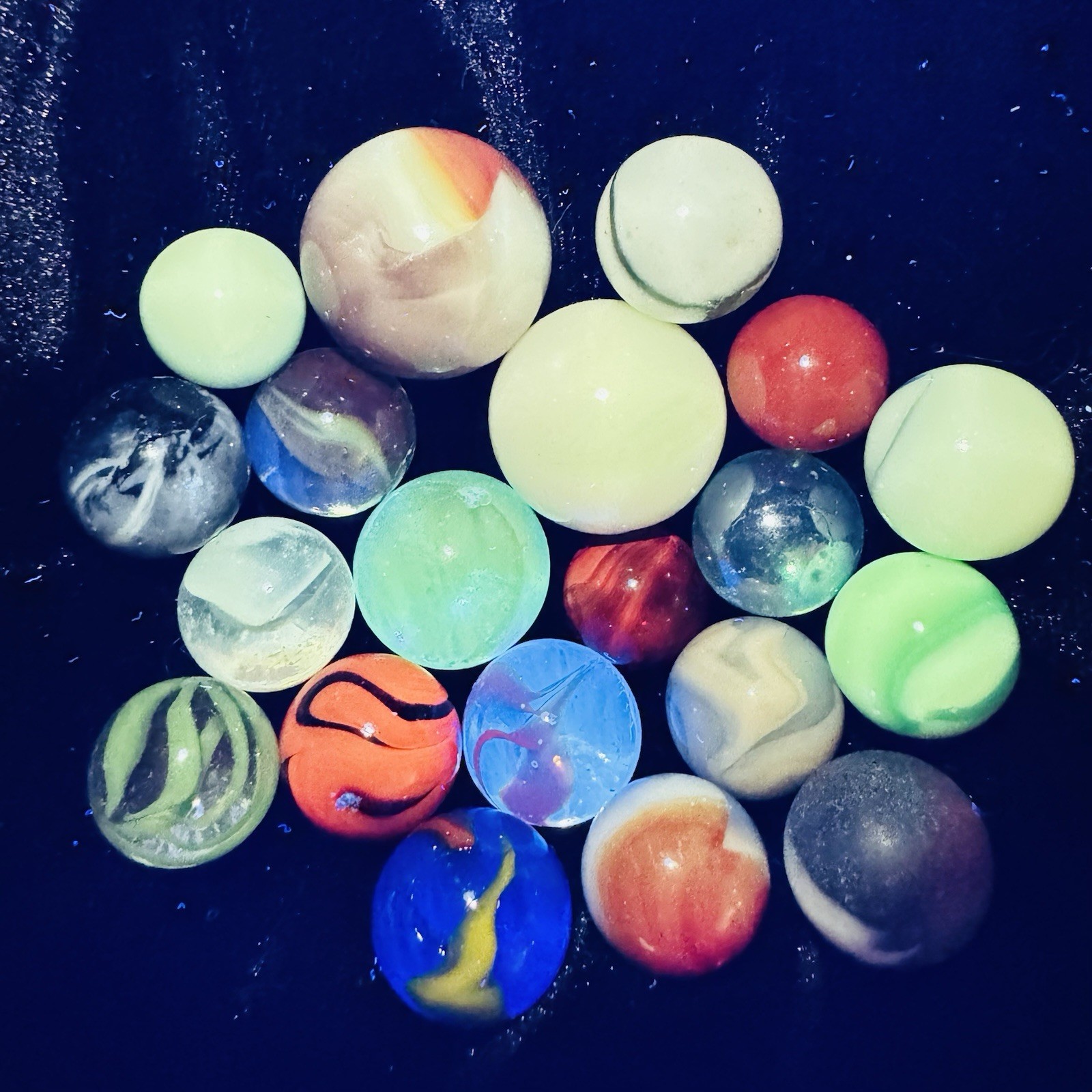 Vintage Marble Lot Of MARBLES UV Reactive Cadmium Uranium Lot #149