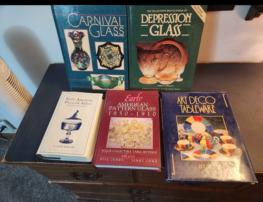 Vintage Glass And Pottery Identification Books. Lot Of 5