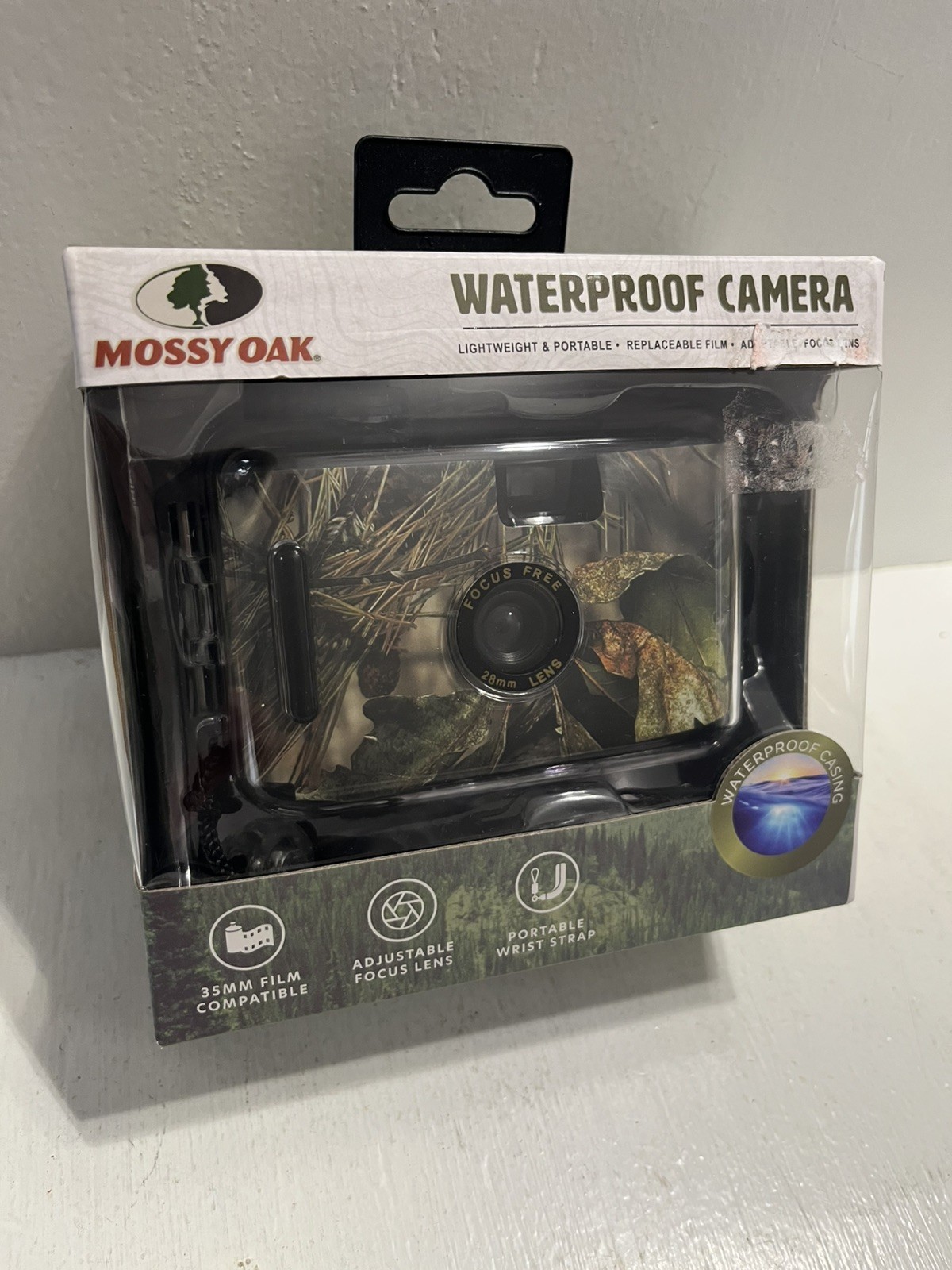 - Mossy Oak Waterproof Camera 35 MM Adjustable Focus Lightweight
