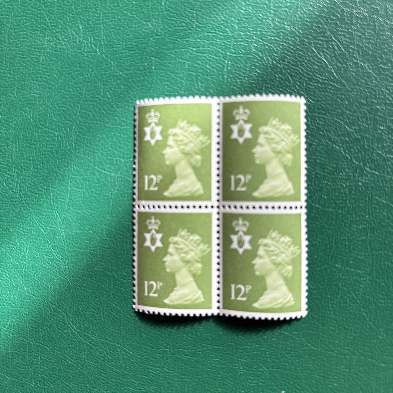 GB Stamps NI Regionals 4x 12p phosphorised paper Block MNH SG NI31 S2215