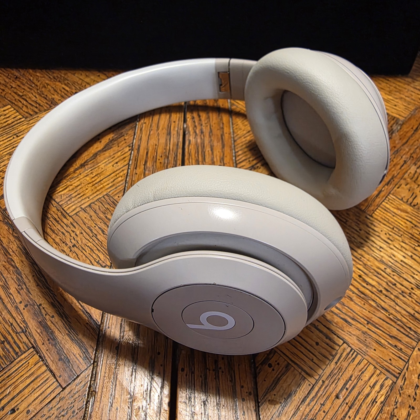 Beats by Dr. Dre Studio Pro Over-the-Ear Wireless Headphones - Sandstone