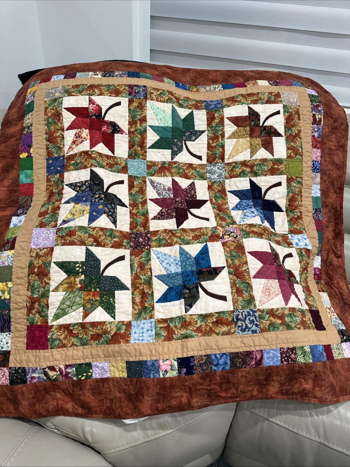 Handmade quilt autumn Splendor maple leaves Lap Blanket Throw 42”x42” Vtg