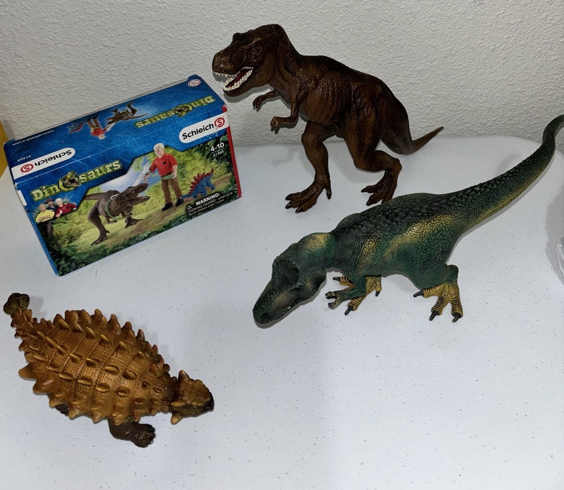 Schleich Dinosaurs Lot Tyrannosaurus Rex, Saichania, Playset