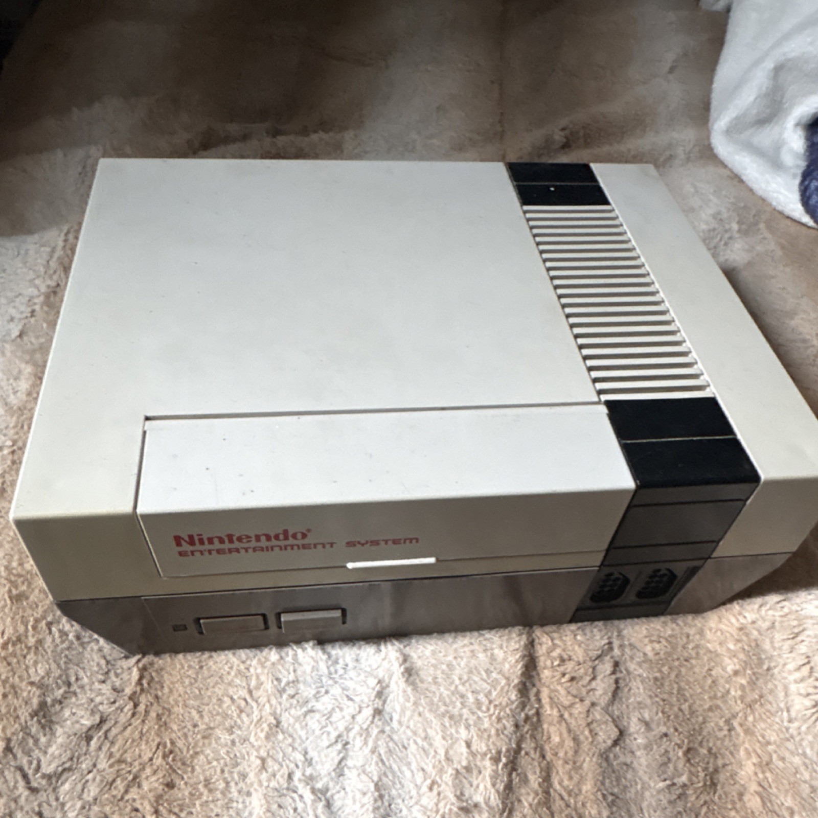 Nintendo Entertainment System Console, Controllers, Zapper & Game Cartridges Lot