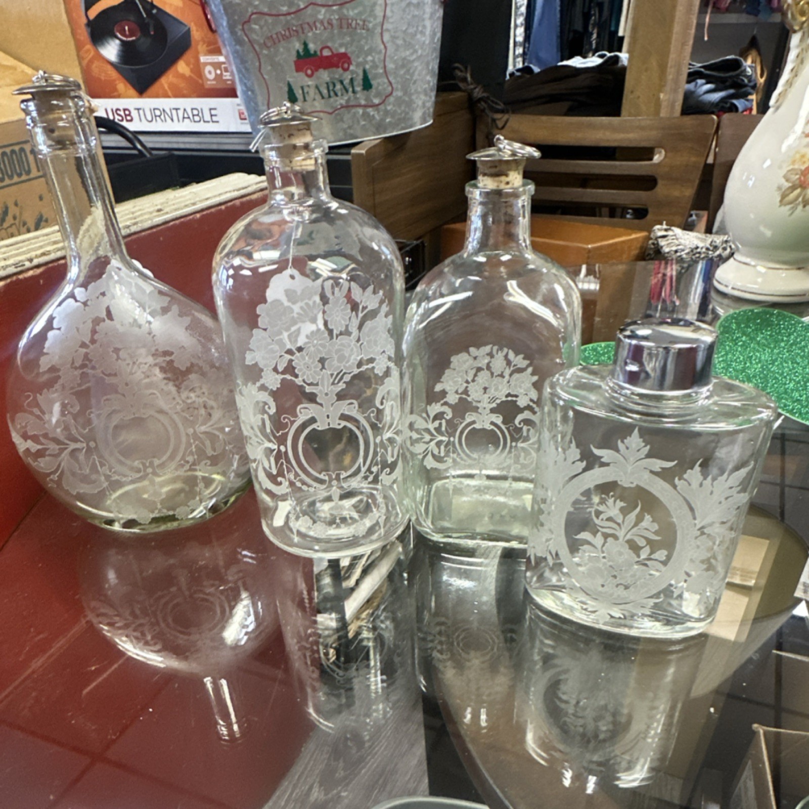 Decorative Etched Glass Perfume Bottles Set with Stoppers and Atomizer