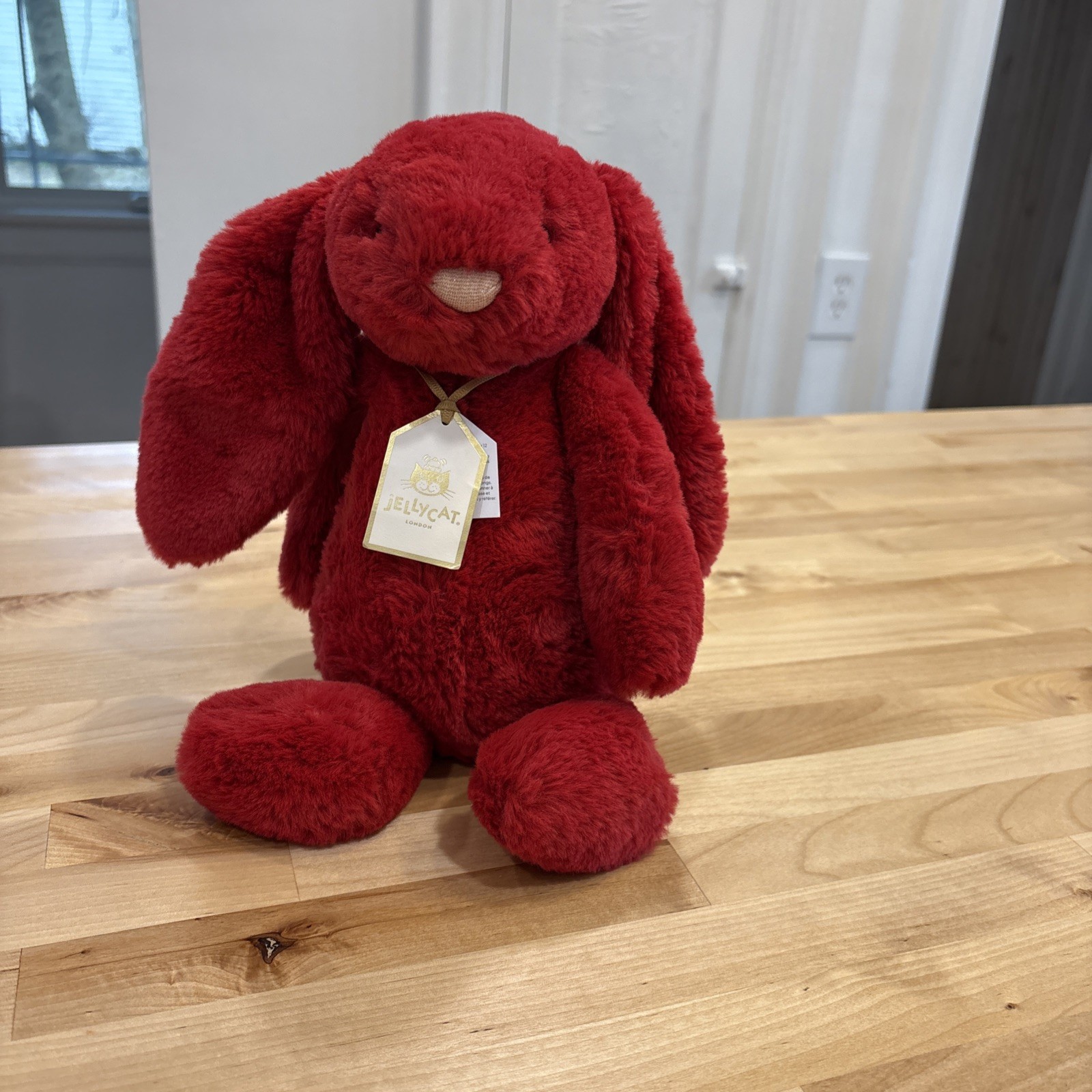 AUTHENTIC NWT Jellycat OriginalHoliday Bashful LuxeBunny Scarlett 11” gold nose 