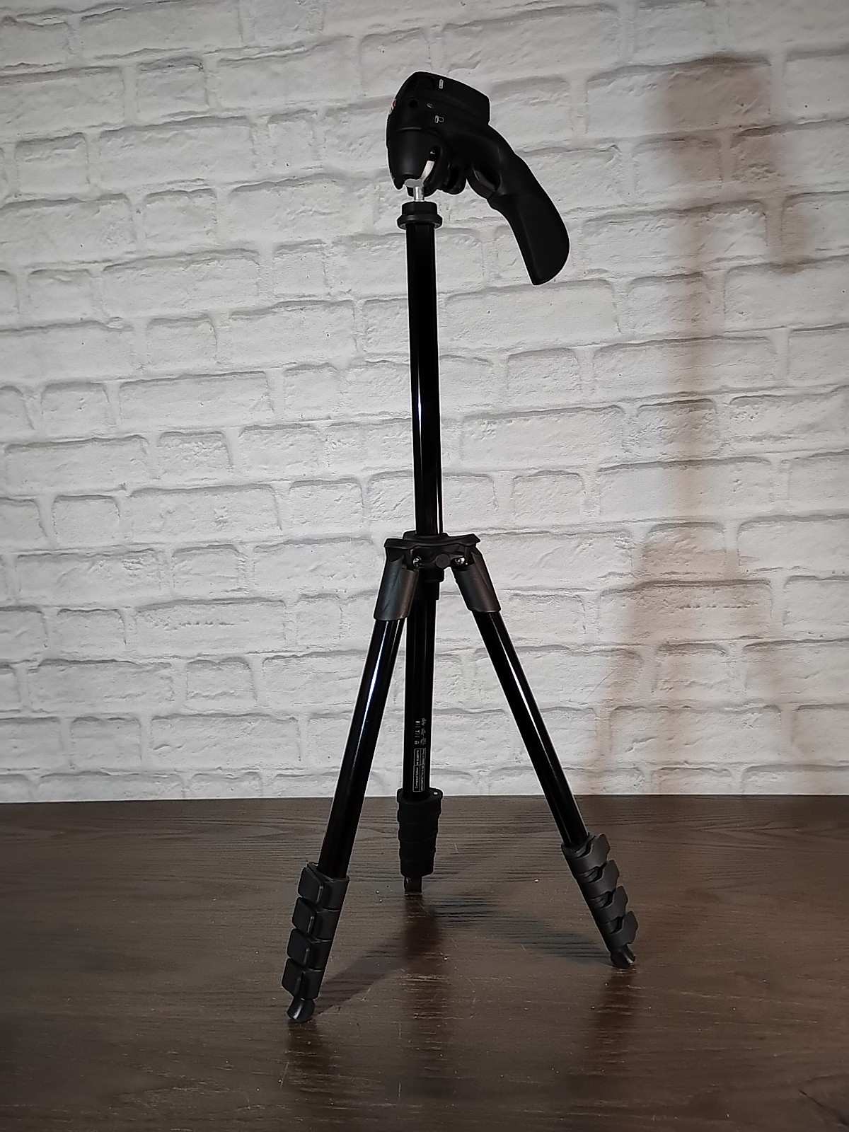 Manfrotto MKCOMPACTACN-BK Compact Action Aluminium Tripod with Hybrid Head -...