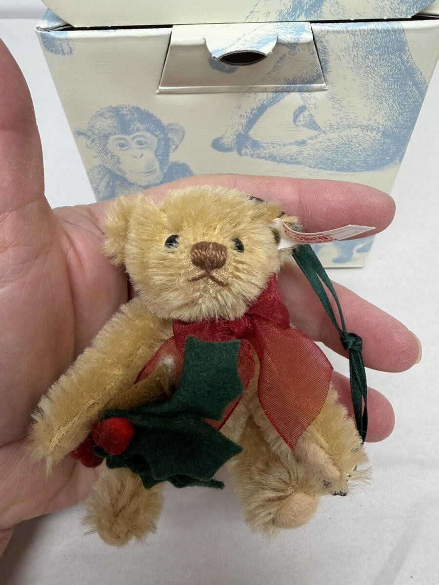 STEIFF TEDDY BEAR HOLLY ORNAMENT 035975