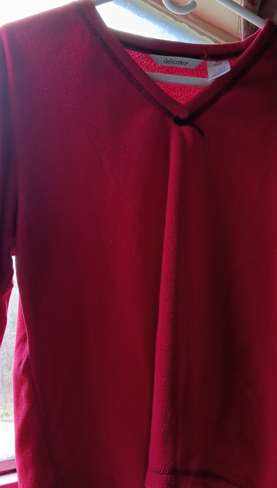 delicates Red Fleece V Neck Bow Accent Sleepwear Top Long Sleeve Medium