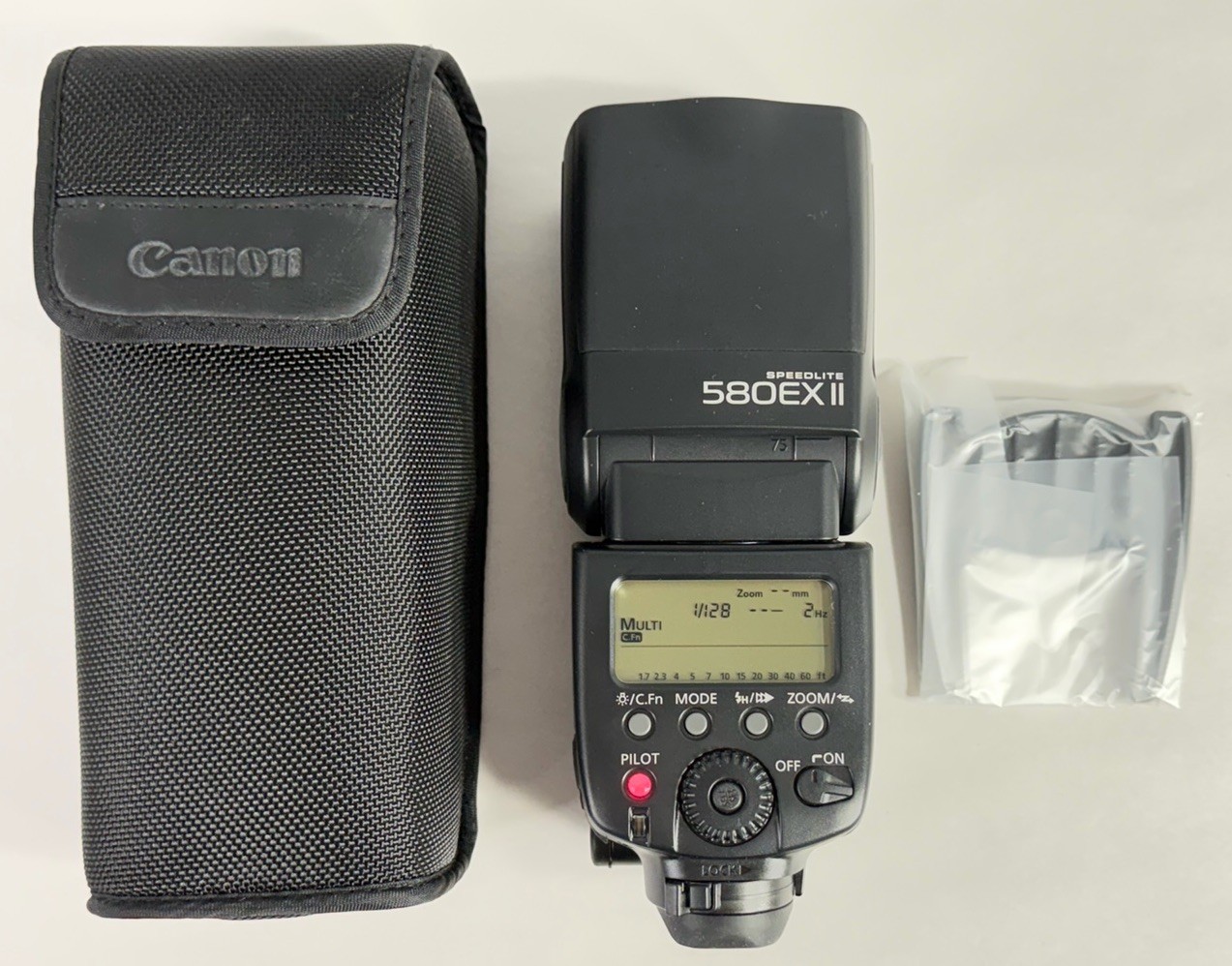 Canon 580EX II Speedlite Shoe Mount Flash Light Used Excellent Condition w/ Case