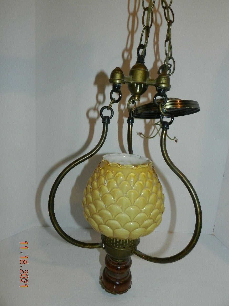 Vintage Mid-Century Hanging Swag Lamp Honey Amber Fenton? pendant 