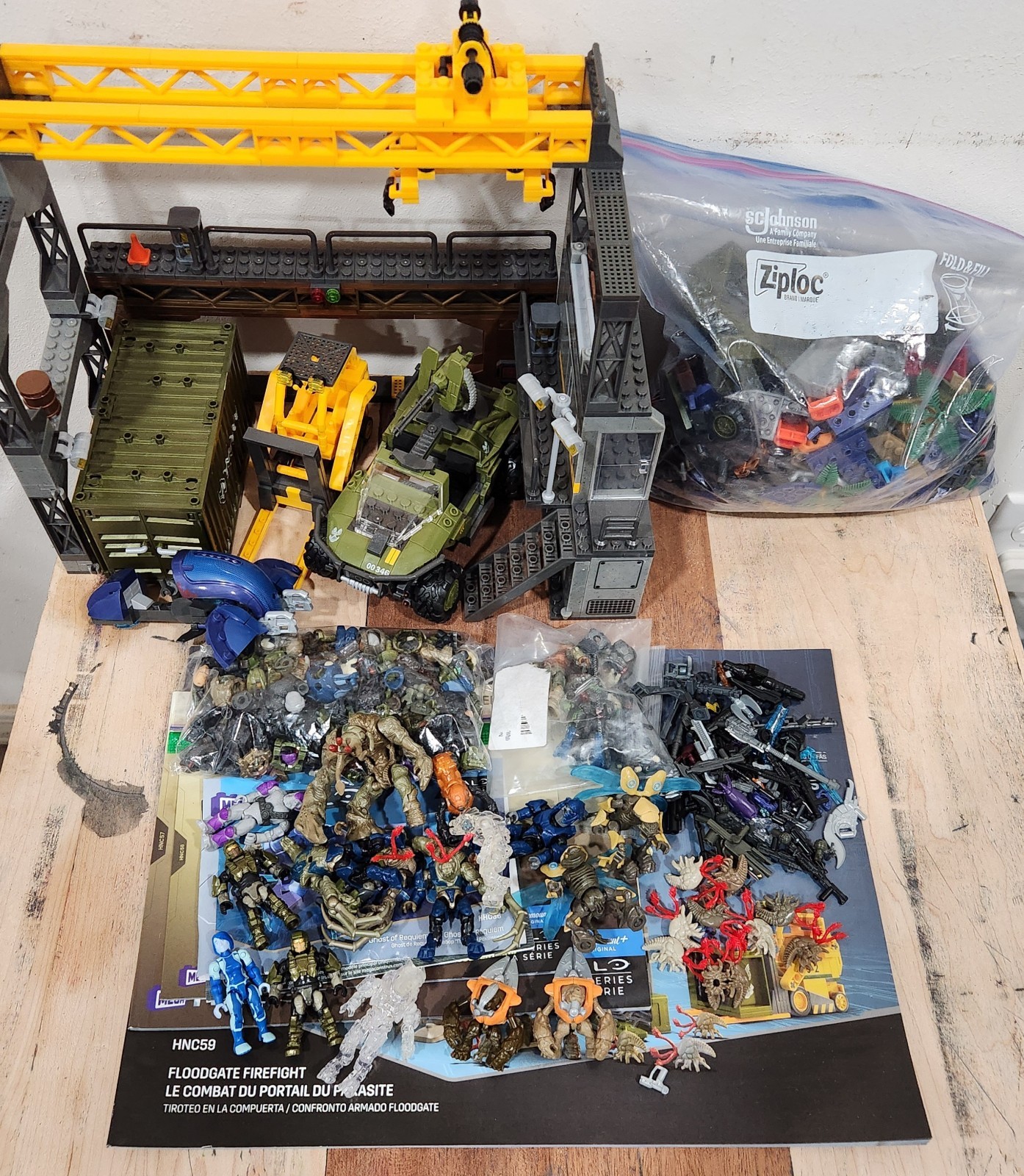 Mega/Bloks/Construx Halo Lot Of Minifigures, Parts, Sets, Ect...